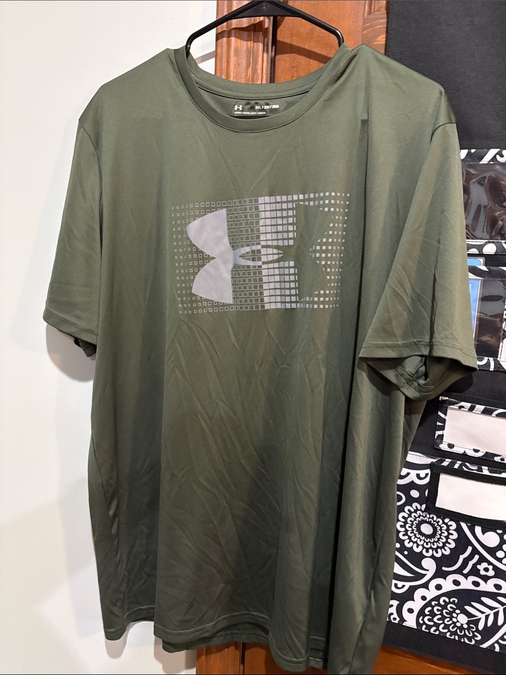 Under Armour Olive Green Short Sleeve Logo Tee for men. 2XL good condition